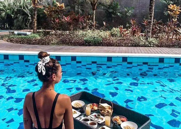 Dancing With Expansive Vanishing Edge Pool Villa