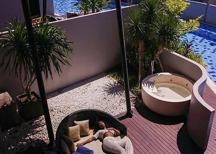 Dancing With Expansive Vanishing Edge Pool Villa