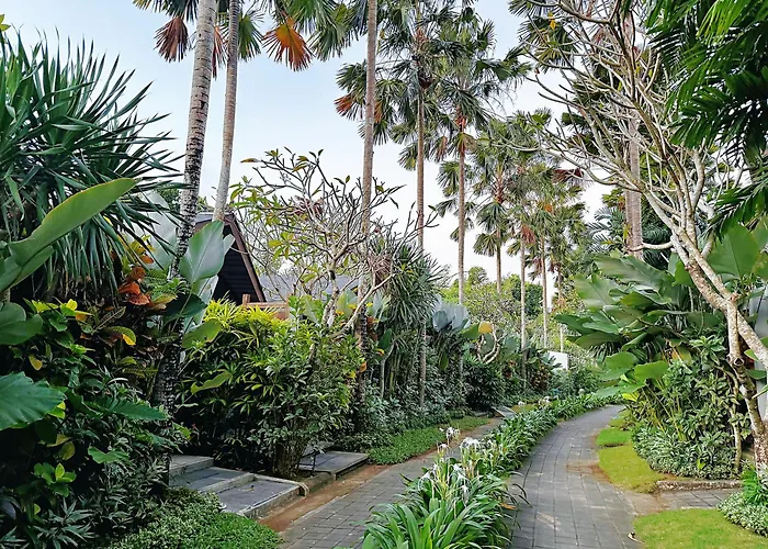 Dancing With Expansive Vanishing Edge Pool Villa *