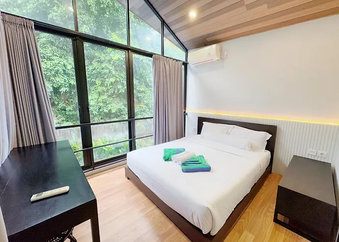 Dancing With Expansive Vanishing Edge Pool Villa Nusa Dua (Bali)