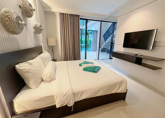 Dancing With Expansive Vanishing Edge Pool Villa Nusa Dua (Bali)