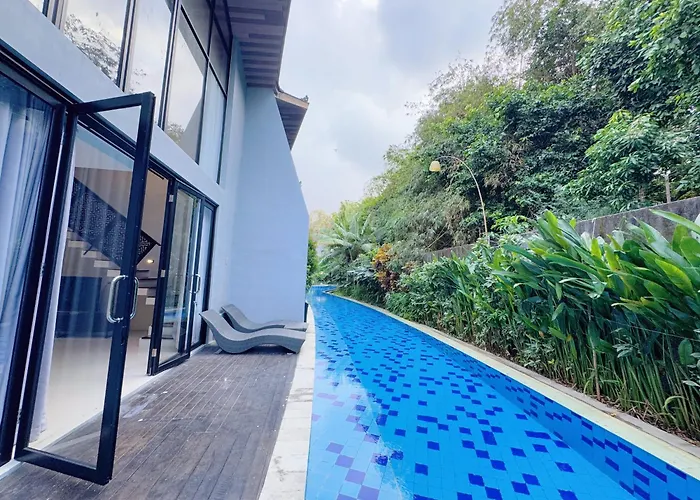 Dancing With Expansive Vanishing Edge Pool Villa Nusa Dua (Bali)