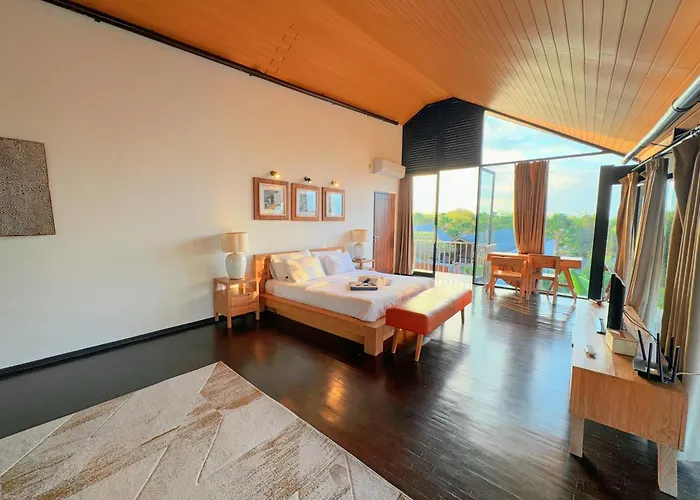 Villa Dancing With Expansive Vanishing Edge Pool Nusa Dua (Bali)