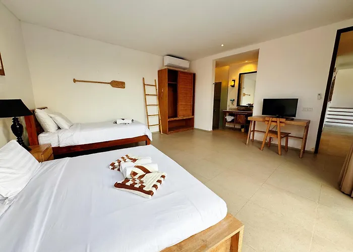 Dancing With Expansive Vanishing Edge Pool Villa Nusa Dua (Bali)